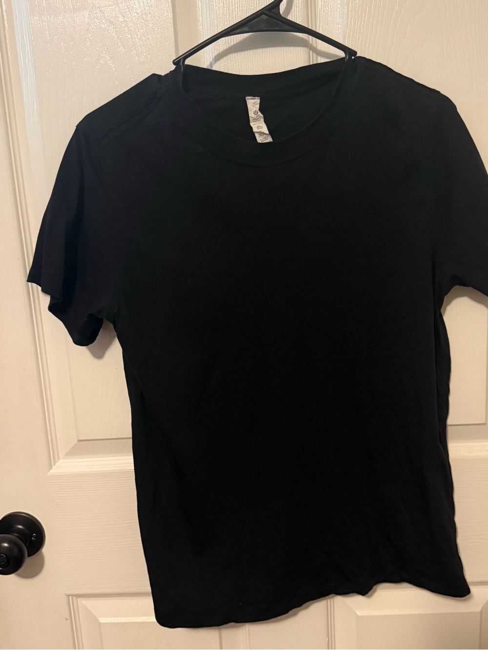lululemon all yours tee size 2 in black